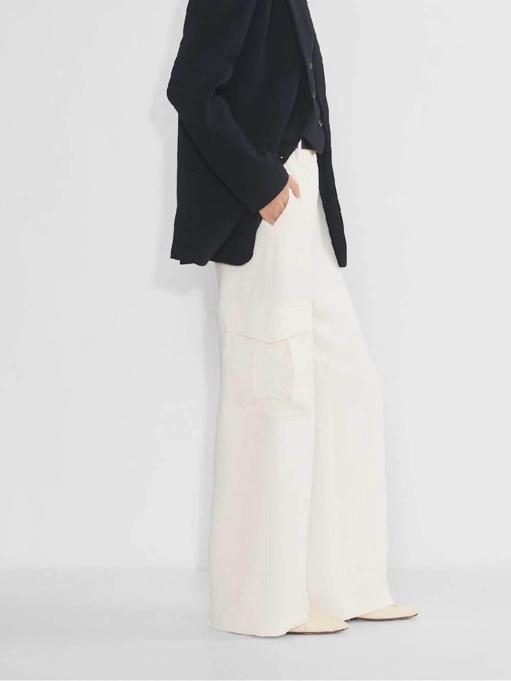 Aritzia Wilfred Bridger Cargo Pants - Picture 2 of 11